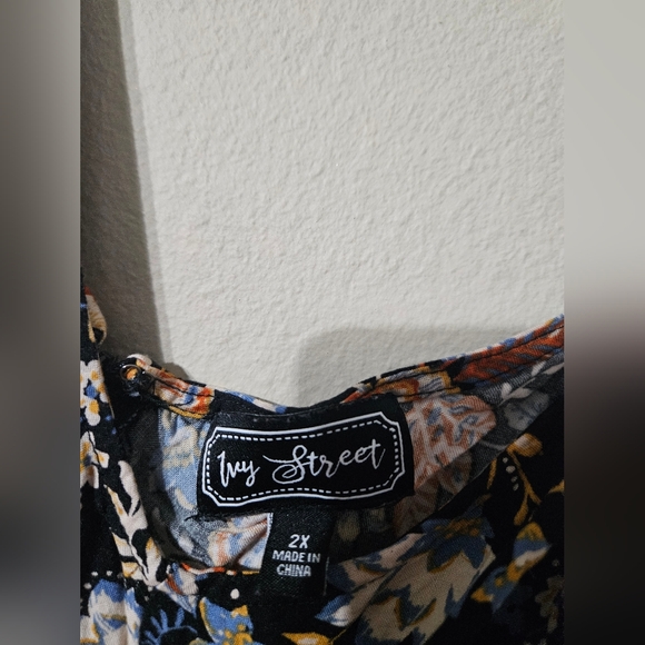 Ivy Street Floral Wide Leg Jumpsuit Size 2X - Picture 3 of 4